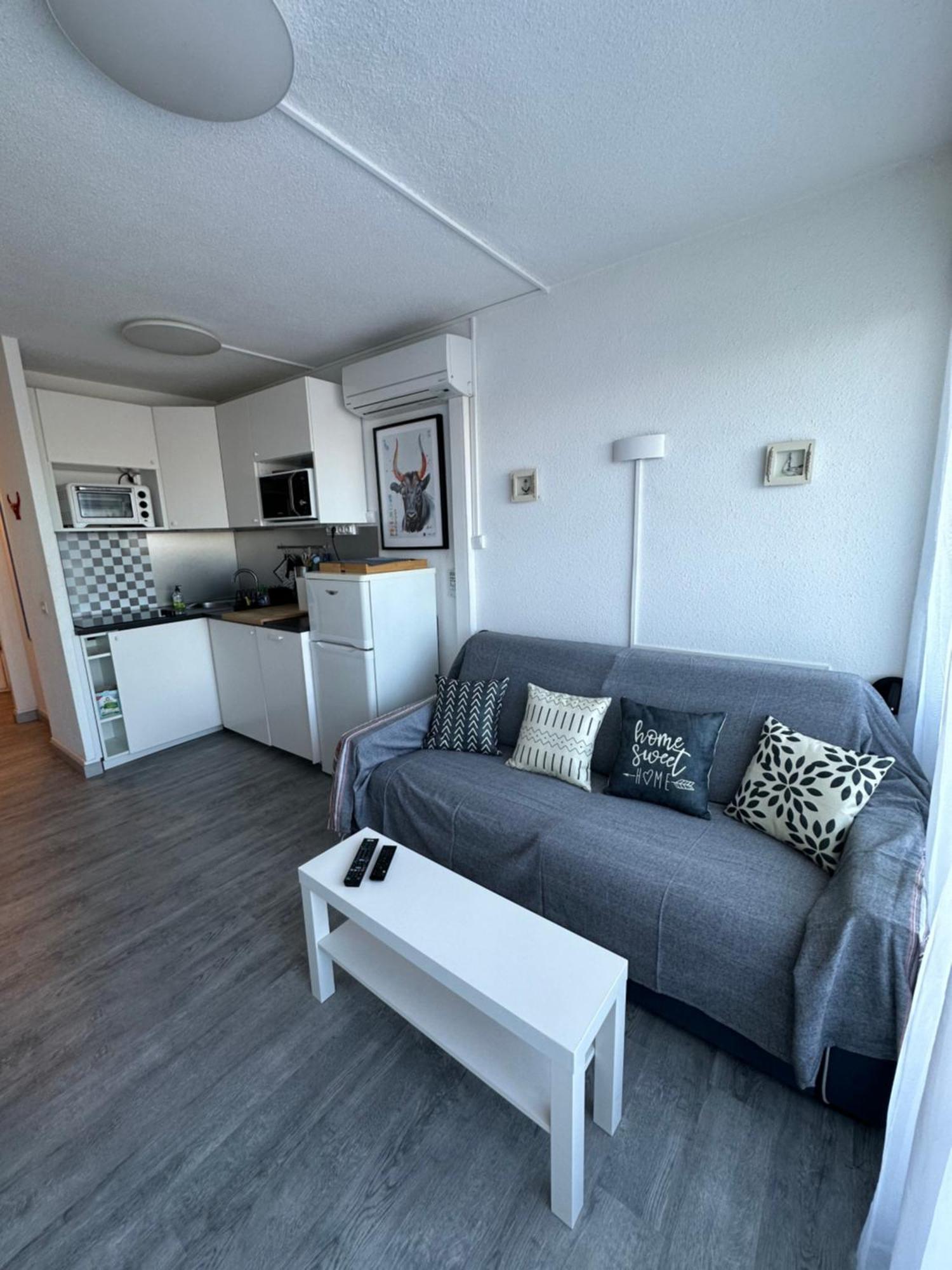 Studio Vue Port, Parking Prive, Terrasse, Clim Le Grau-du-Roi Eksteriør bilde